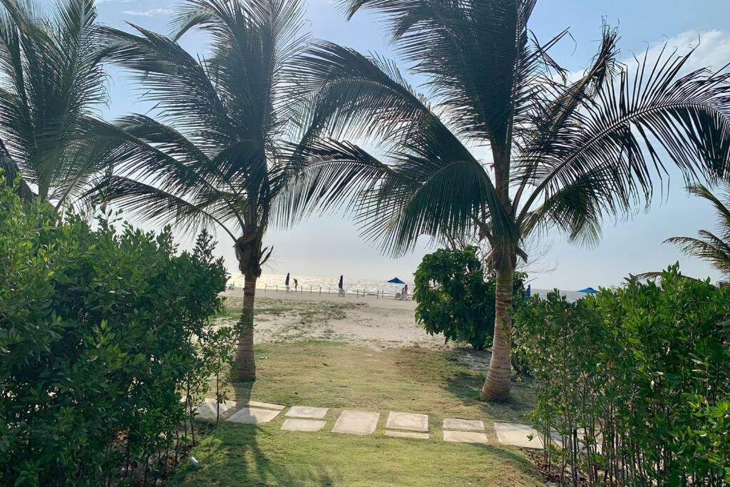 Cartagena Seaside Retreat: Beachfront Comfort Near Historic Center Exterior photo